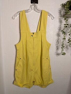 We the Free Jude Shortall NWOT Sicilian yellow